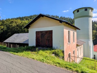 Realitní kanceláø - prodej -  Skladovací prostor - garáž v Kořenově